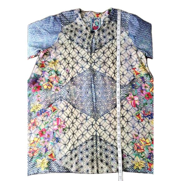 Johnny Was 100% Silk Geometric Floral Print Tunic Size Small Boho Ethnic Resort - Picture 7 of 7